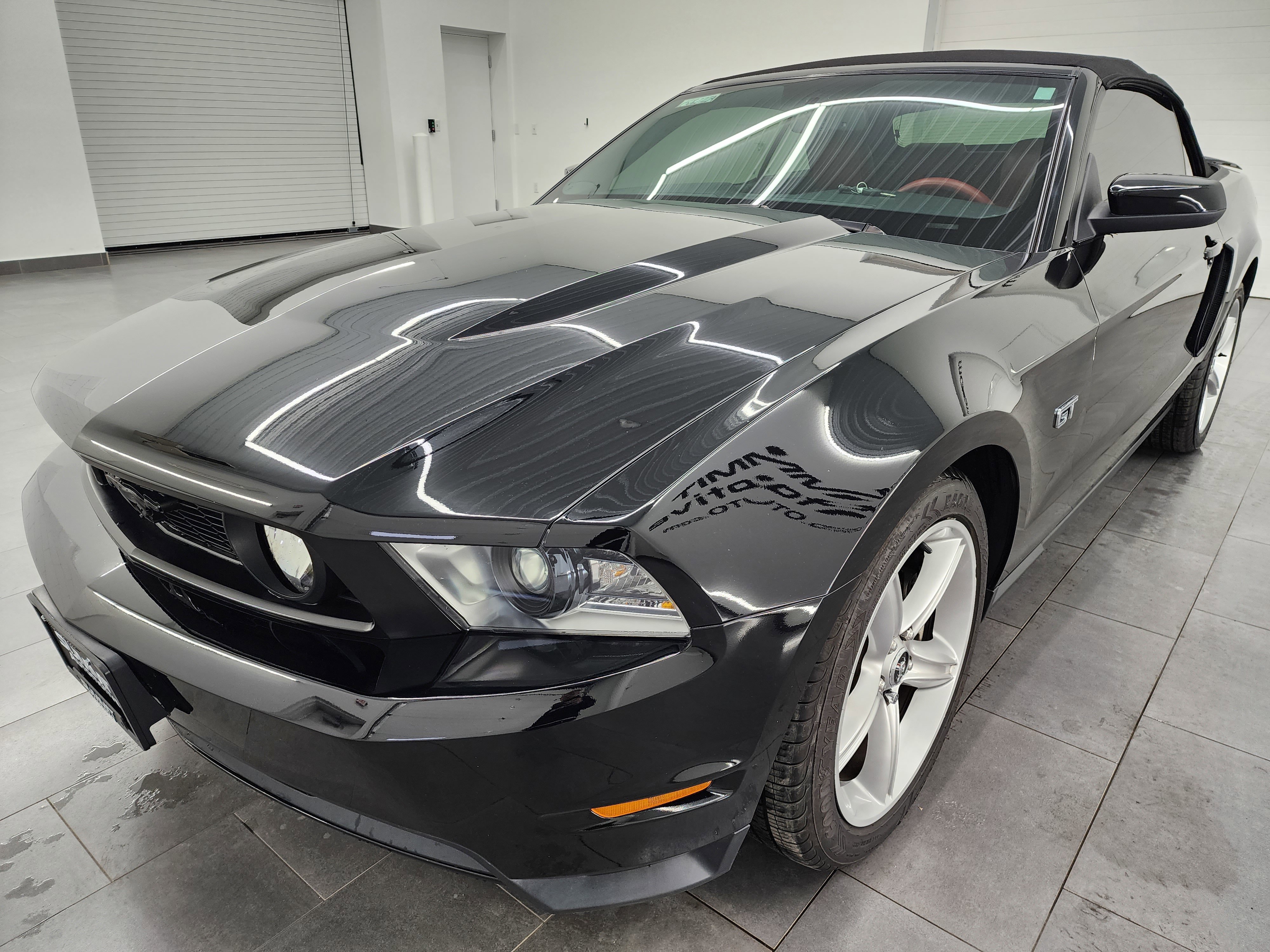 Used 2010 Ford Mustang GT Premium image 7