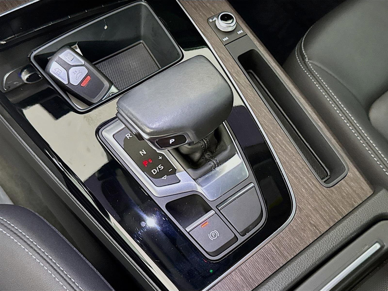 Used 2022 Audi Q5 2.0T Premium image 19