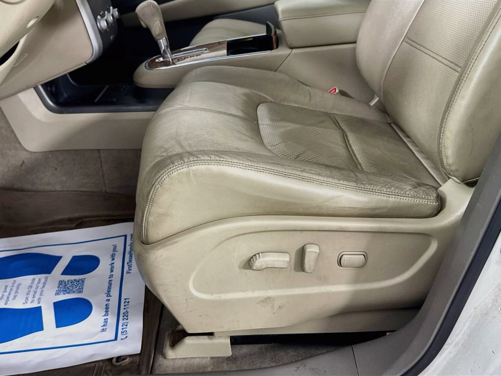 Used 2012 Nissan Murano LE FWD image 23