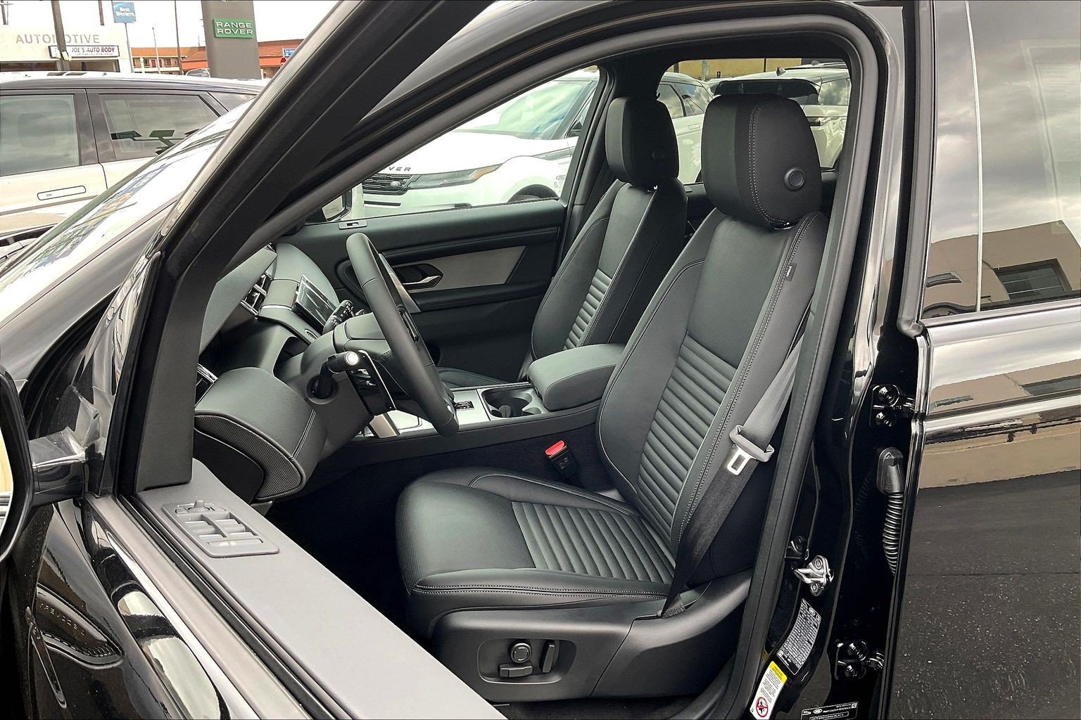 New 2026 Land Rover Discovery Sport Landmark AWD/4WD image 14