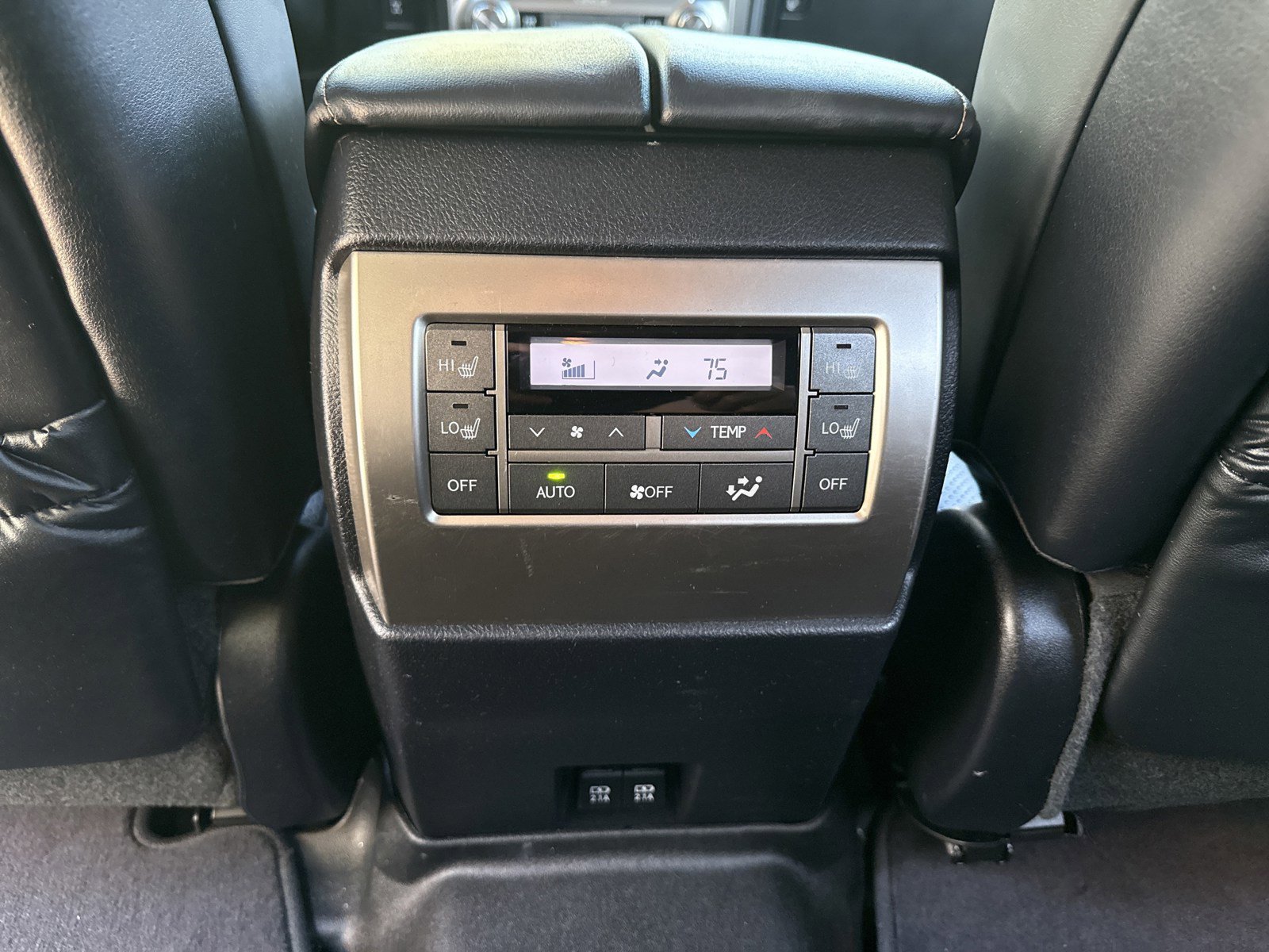 Used 2021 Lexus GX 460 Luxury w/ Sport Design Package AWD/4WD image 25