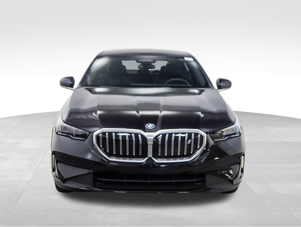 Used 2025 BMW i5 xDrive40 w/ Premium Package image 8