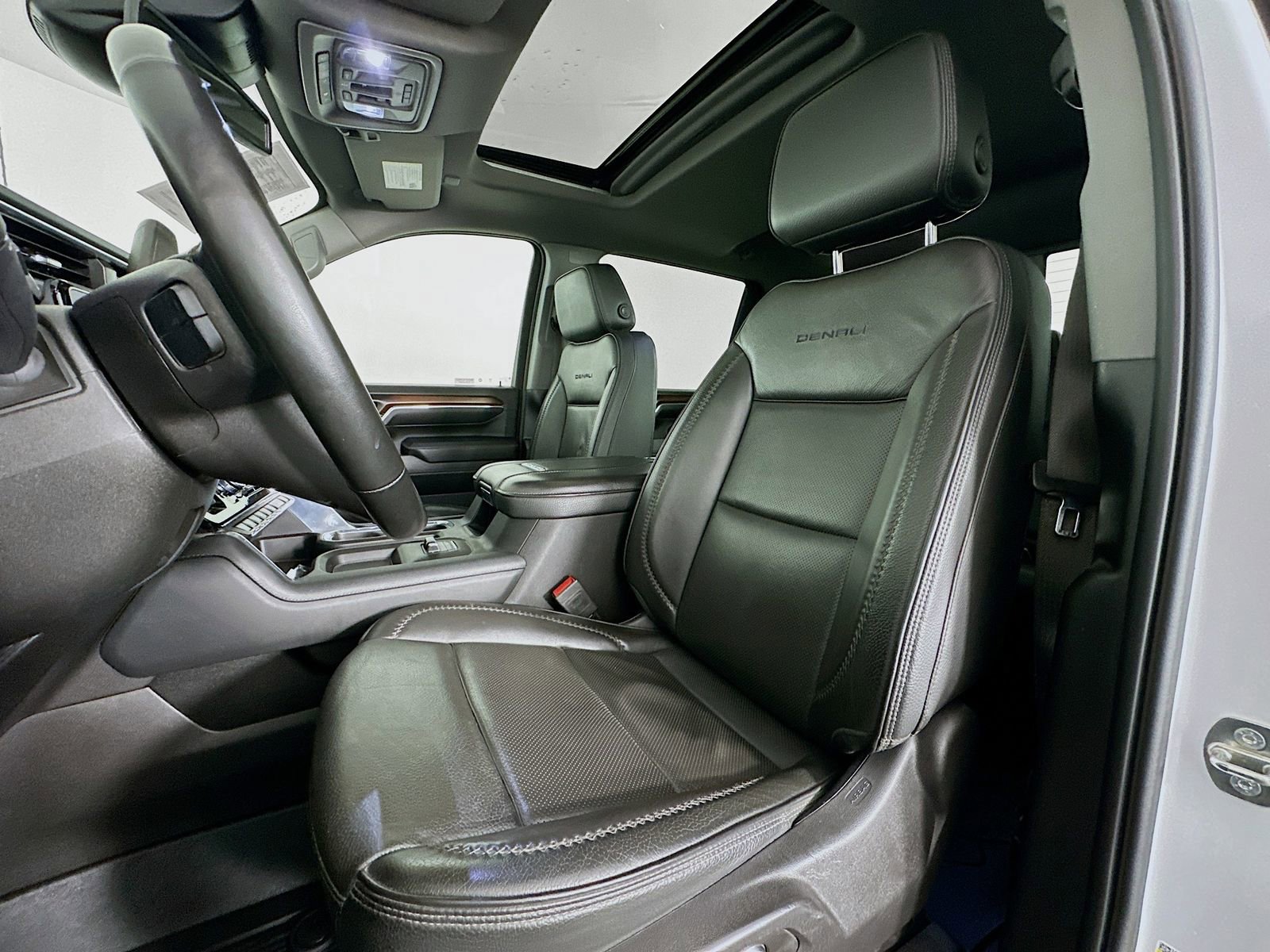 Used 2024 GMC Sierra 3500 Denali image 23