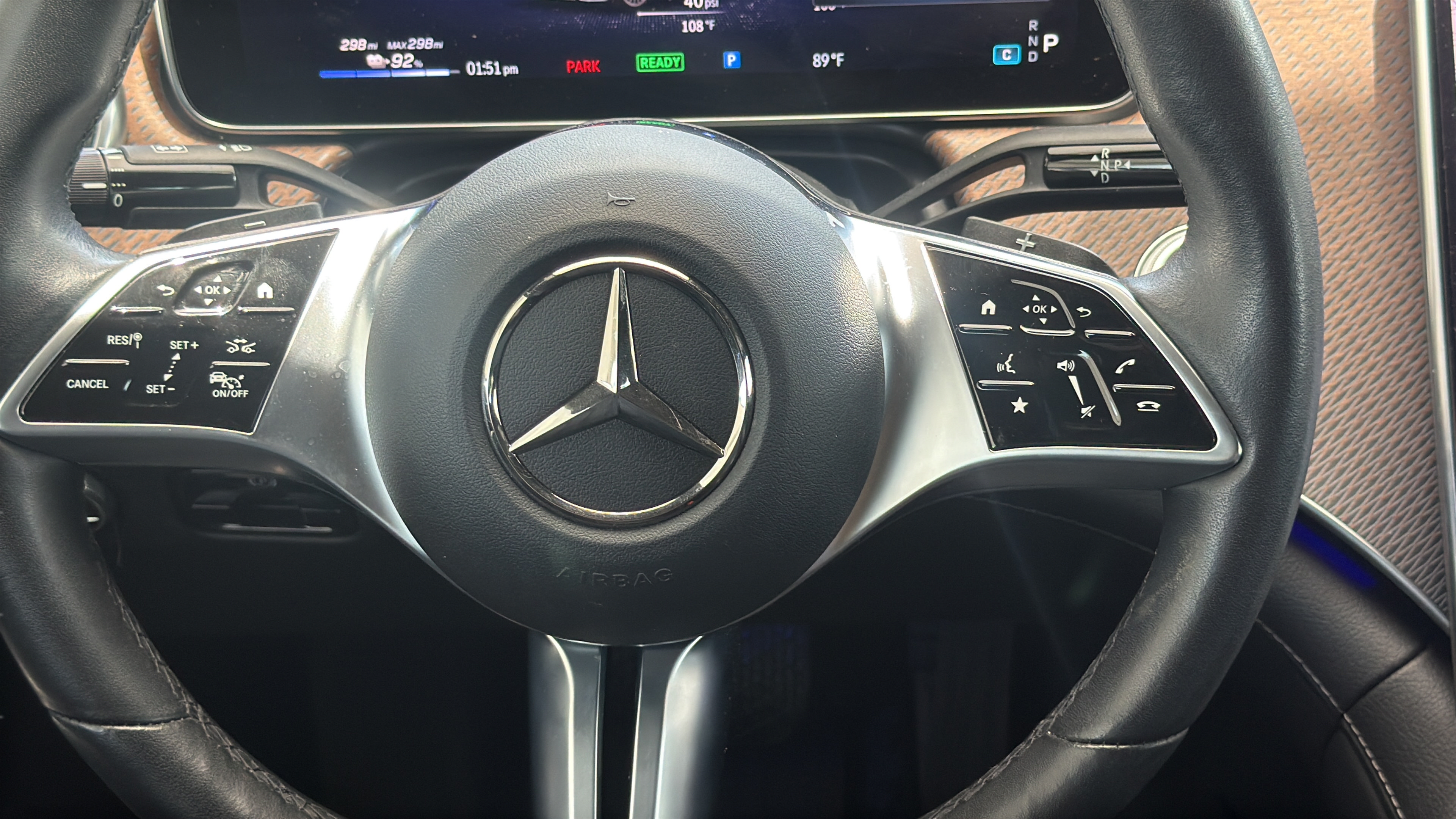 Used 2023 Mercedes-Benz EQE 500 4MATIC Sedan w/ Exclusive Trim Package image 17