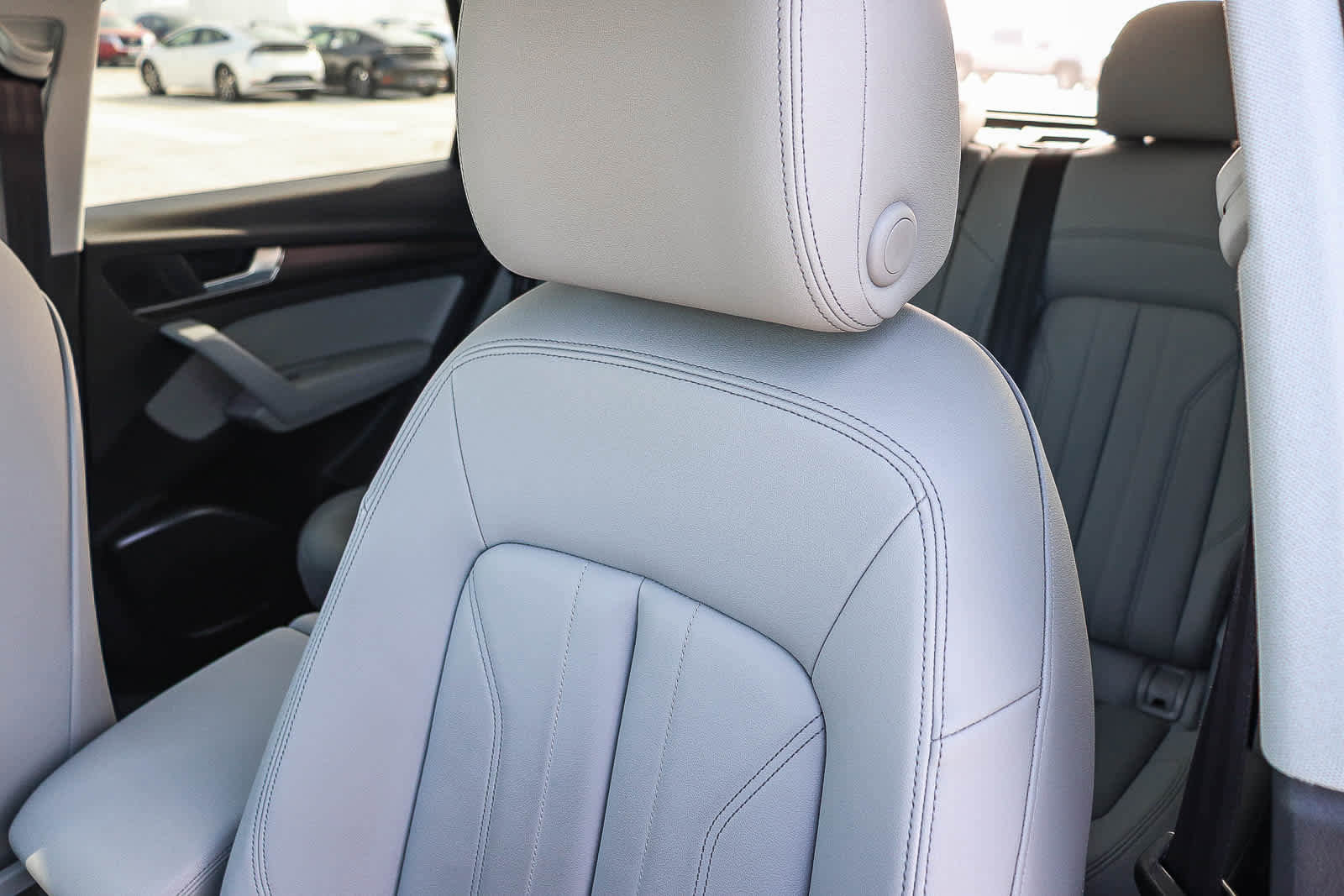 Used 2023 Audi Q5 2.0T Premium w/ Convenience Package image 37