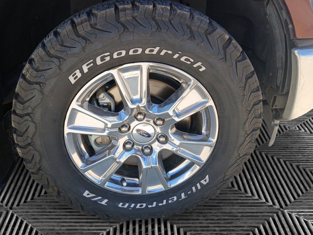 Used 2017 Ford F150 XLT w/ Equipment Group 302A Luxury AWD/4WD image 5