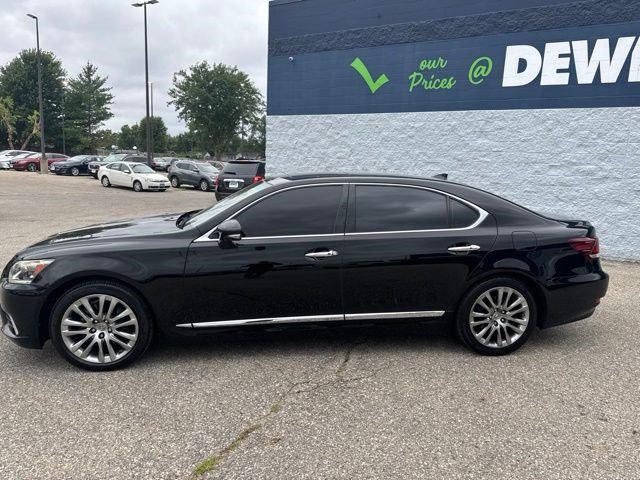 Used 2015 Lexus LS 460 L RWD image 2