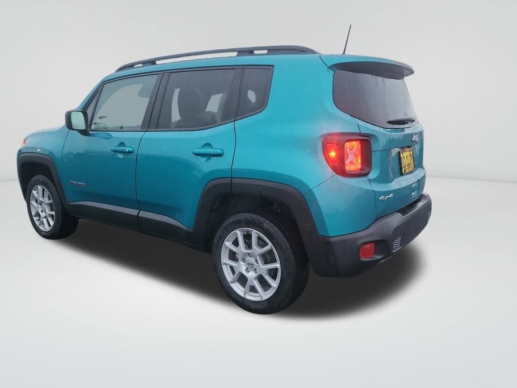 Used 2022 Jeep Renegade Latitude image 3