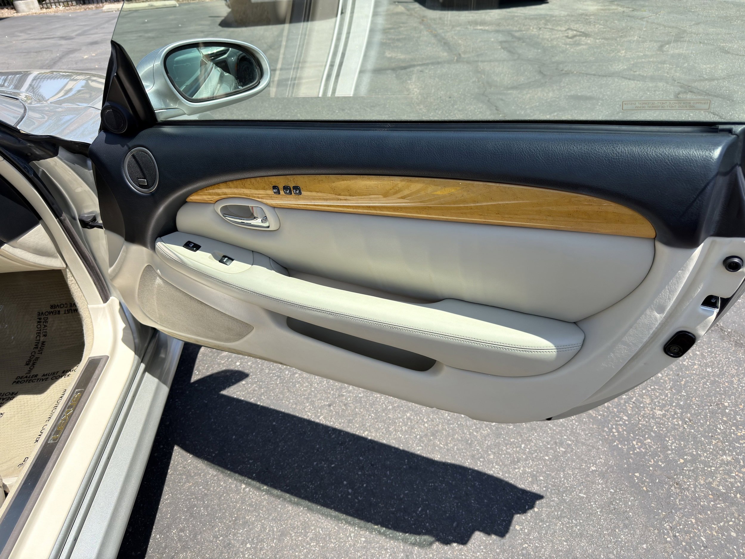 Used 2003 Lexus SC 430 Convertible RWD image 11