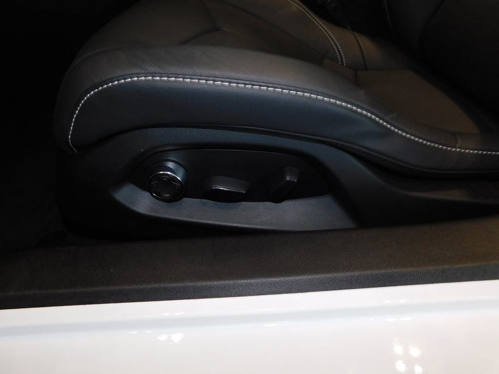 Used 2023 Chevrolet Corvette Stingray Preferred Conv w/ Z51 Performance Package image 12