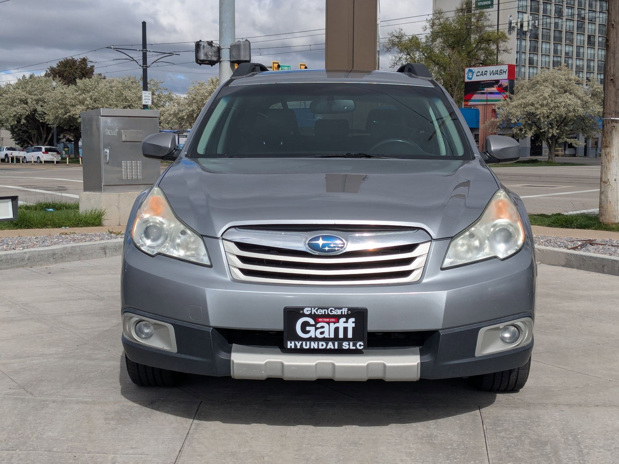 Used 2011 Subaru Outback 2.5i Limited w/ PWR Moonroof Pkg image 11