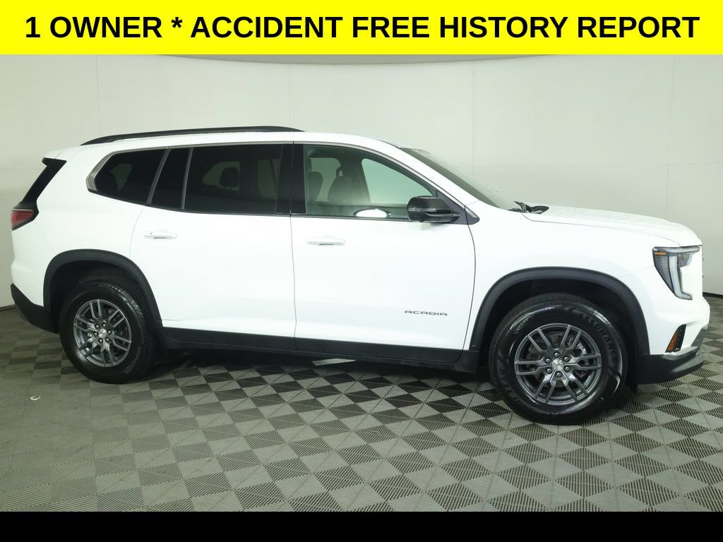 Used 2025 GMC Acadia Elevation FWD image 2