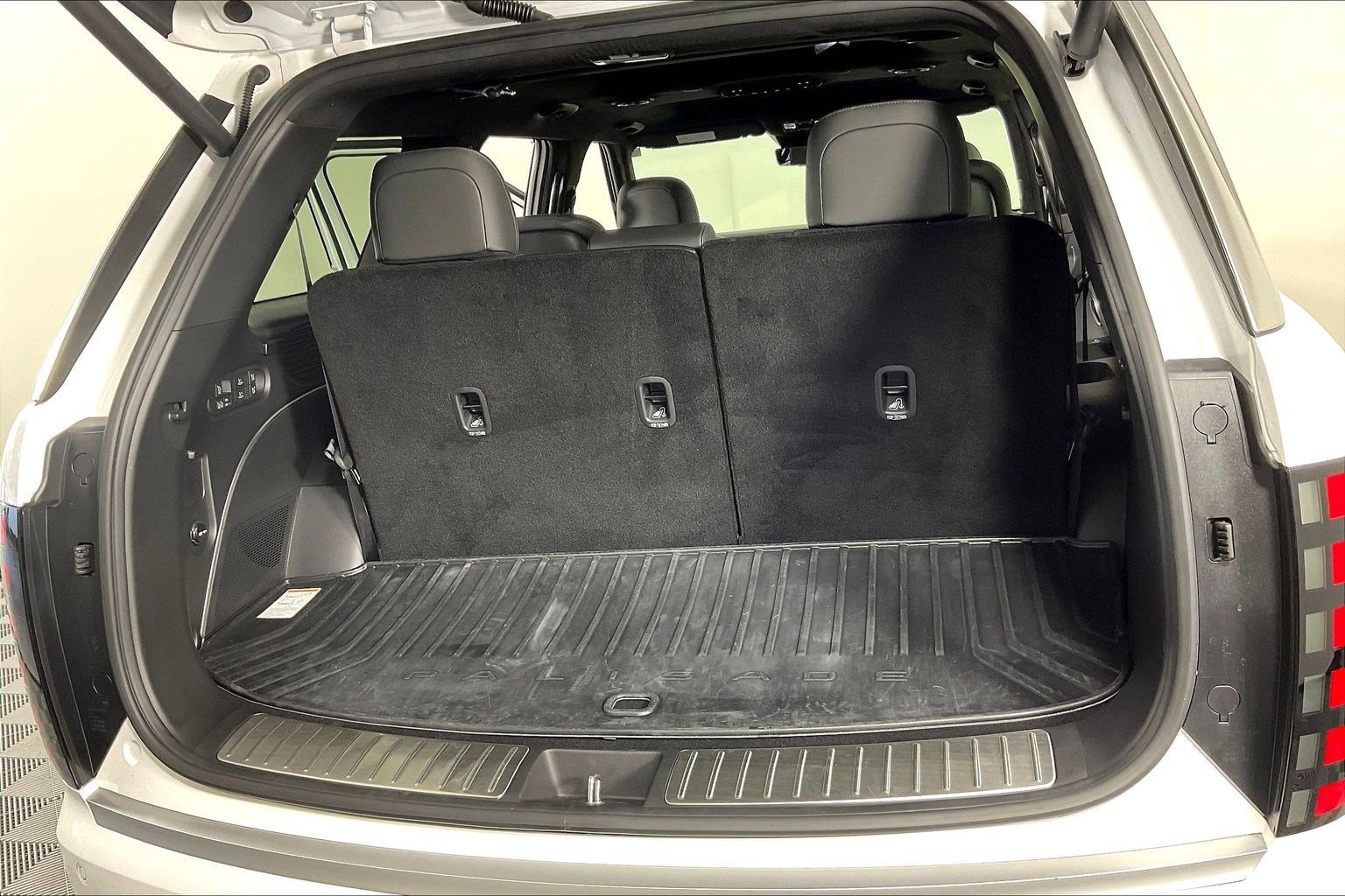 Used 2026 Hyundai Palisade Calligraphy image 36