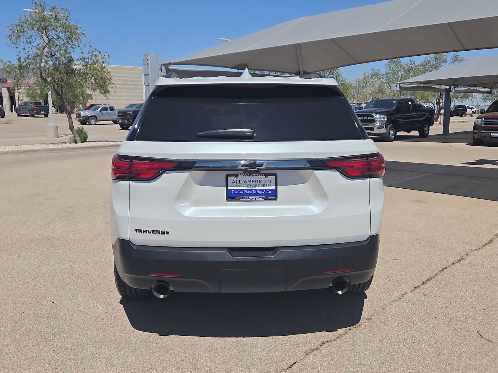 Used 2023 Chevrolet Traverse RS image 7