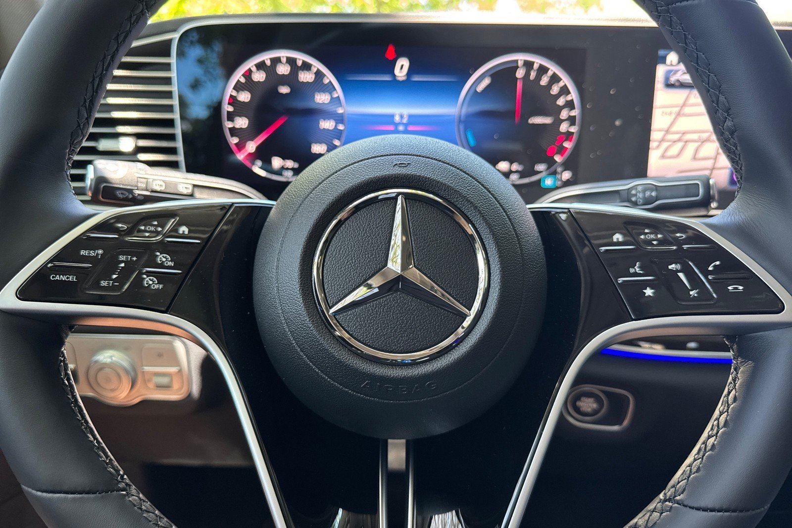 New 2026 Mercedes-Benz GLE 450e 4MATIC image 10