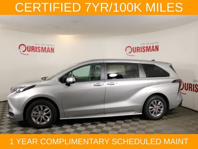 Used 2024 Toyota Sienna LE AWD/4WD image 5