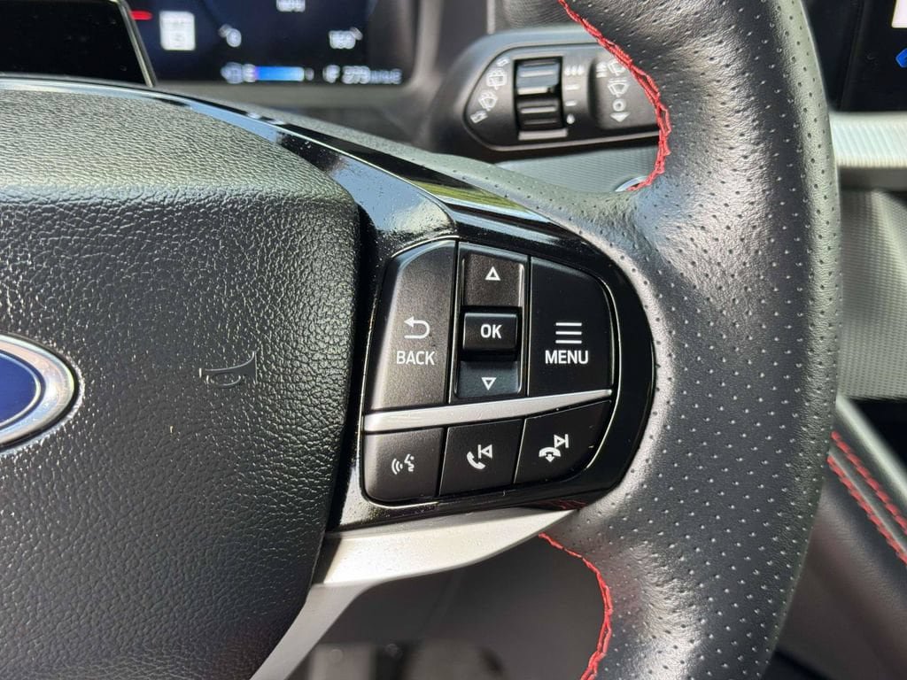 Used 2025 Ford Explorer ST-Line AWD/4WD image 12