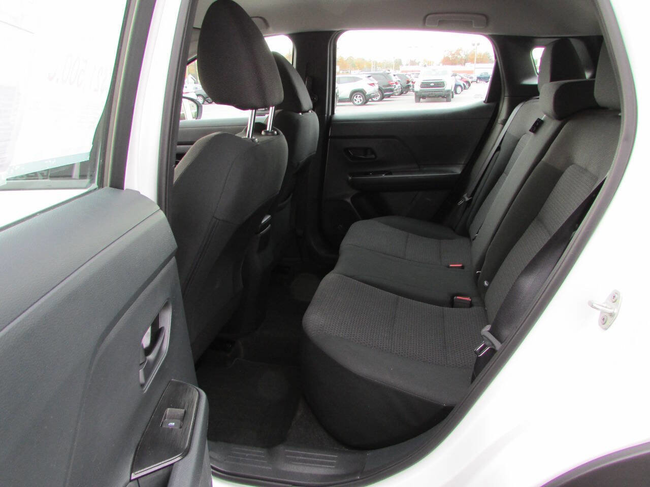 Used 2025 Nissan Kicks S image 5