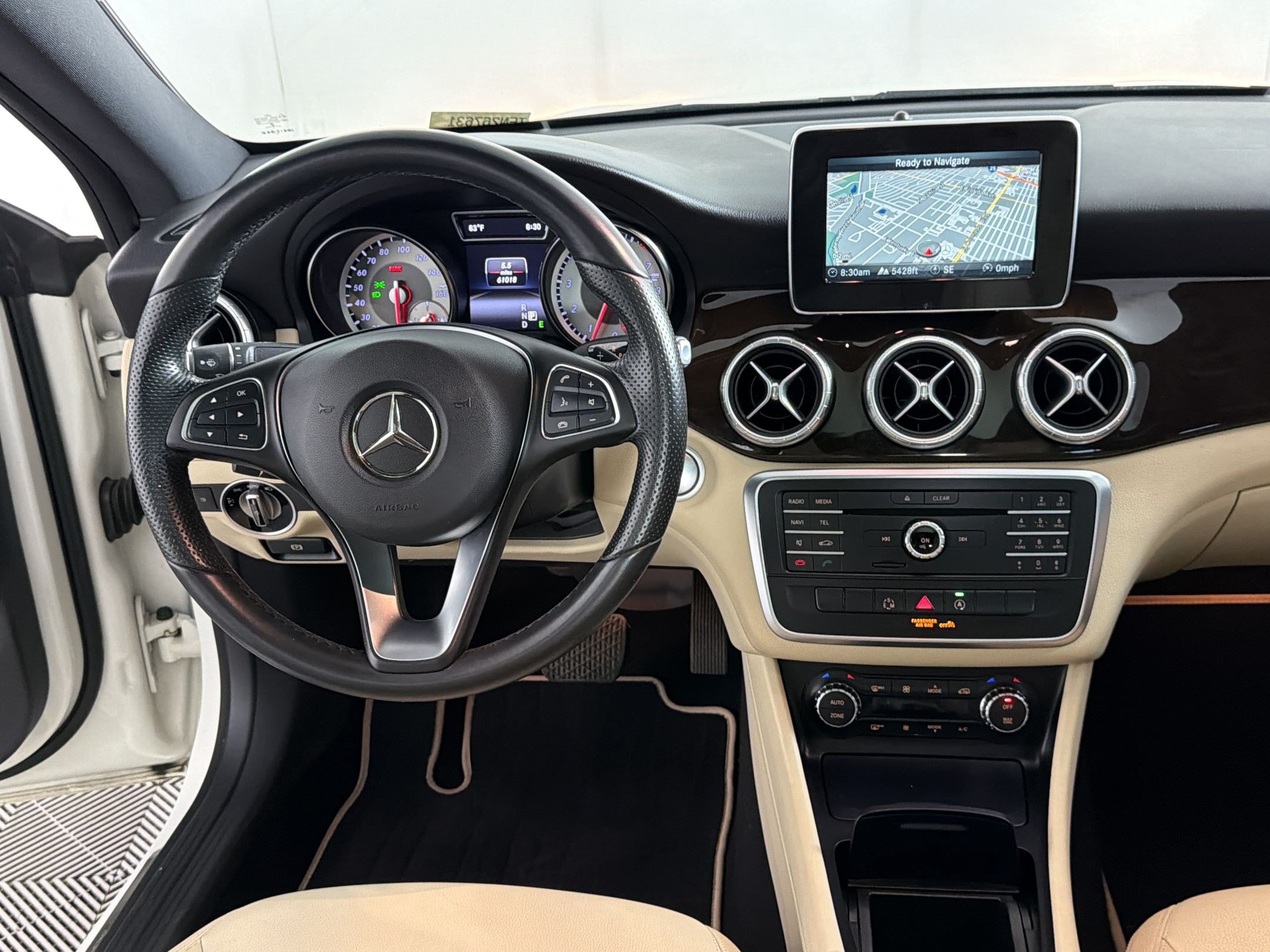 Used 2015 Mercedes-Benz CLA 250 4MATIC image 29