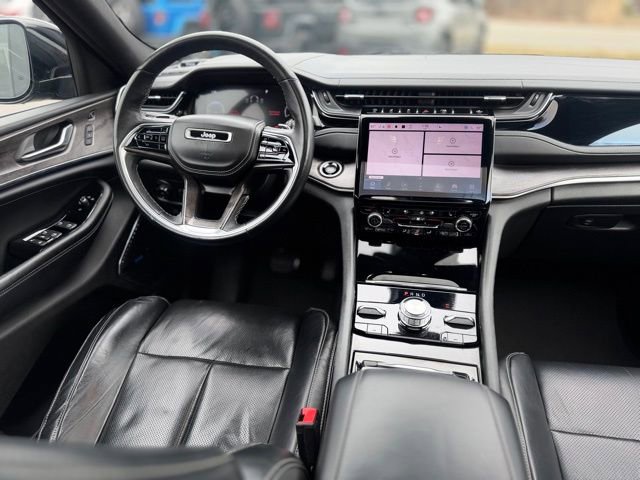 Used 2022 Jeep Grand Cherokee Overland w/ Luxury Tech Group IV image 14