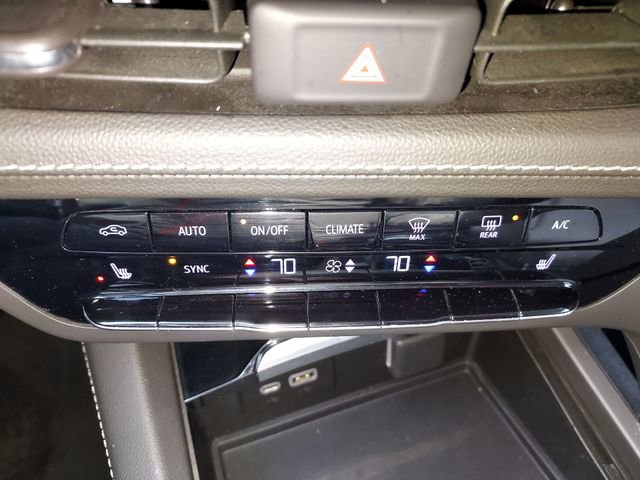 Used 2023 Buick Envision Essence image 18