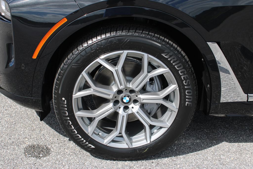 New 2026 BMW X7 xDrive40i w/ Executive Package image 36