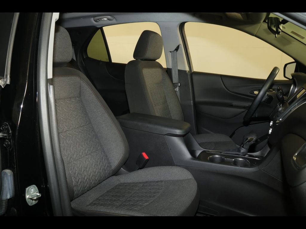 Used 2023 Chevrolet Equinox LT image 29