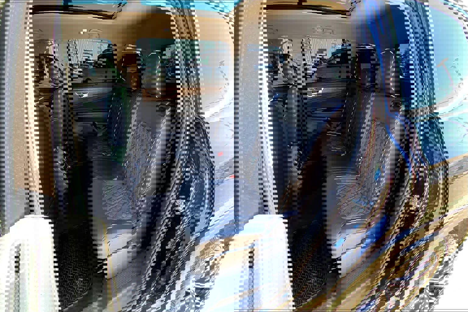 Used 2025 Volkswagen Atlas SEL Premium R-Line AWD/4WD image 20