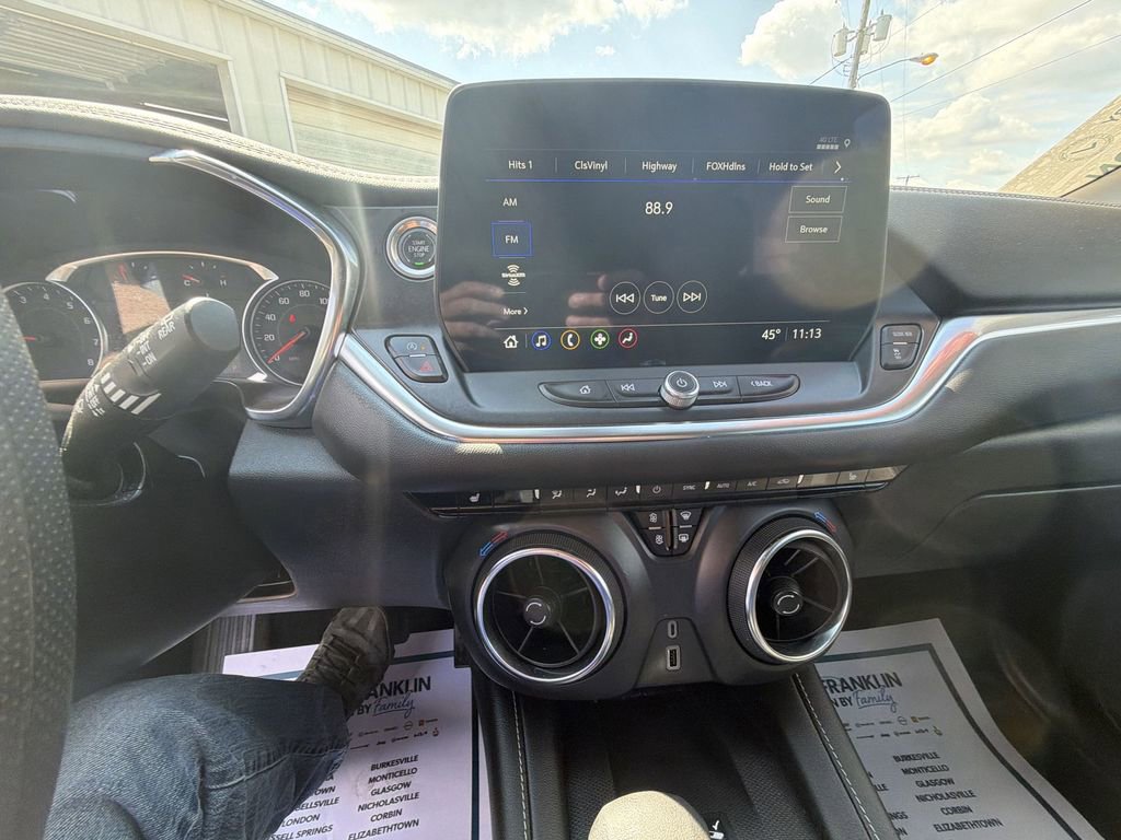 Used 2024 Chevrolet Blazer LT w/ Convenience Package FWD image 18