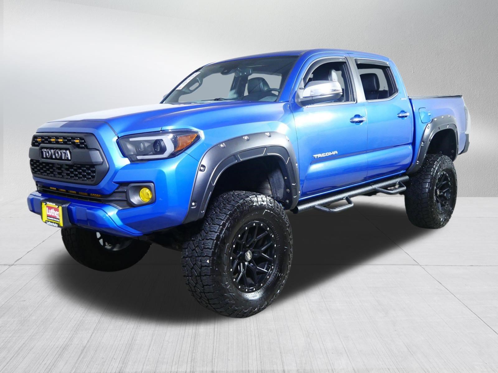 Used 2018 Toyota Tacoma Limited AWD/4WD image 3