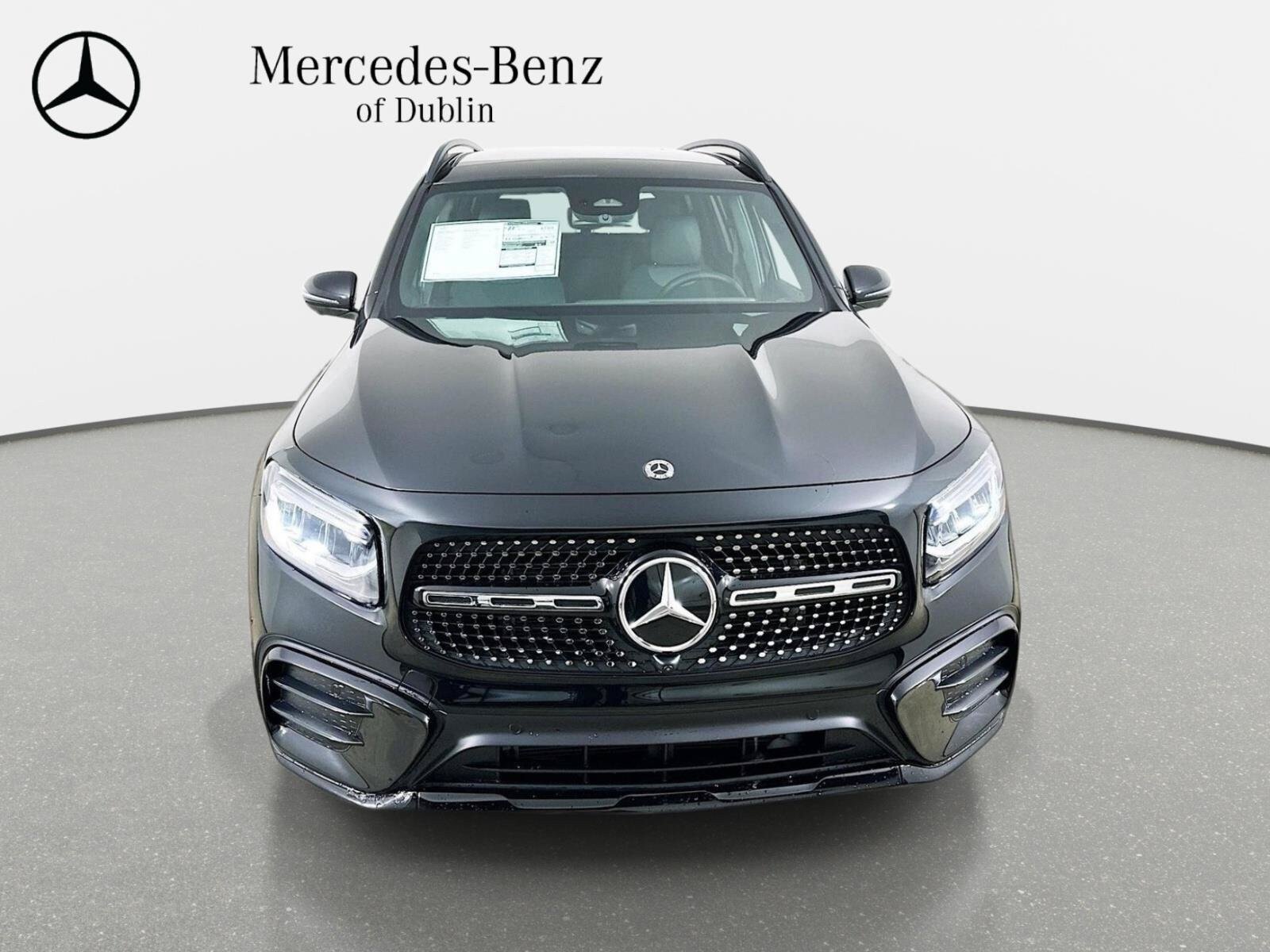 Used 2026 Mercedes-Benz GLB 250 4MATIC image 2