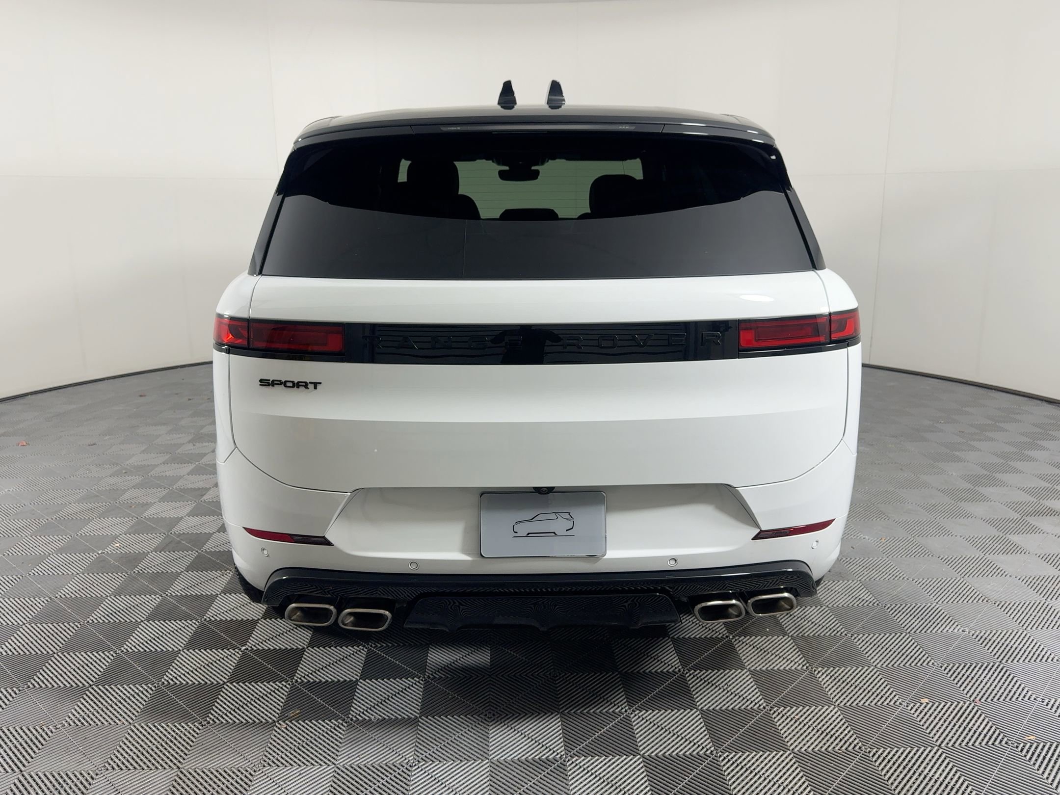 New 2025 Land Rover Range Rover Sport Dynamic SE image 27