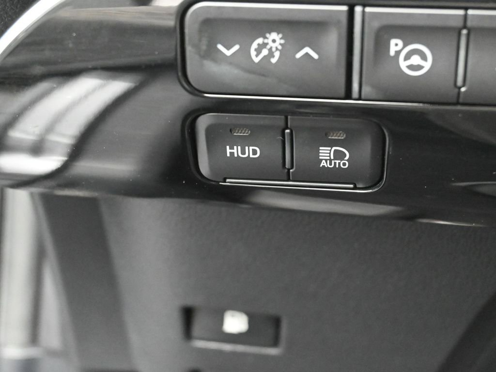 Certified 2020 Toyota Prius Limited w/ Premium Convenience Package image 15