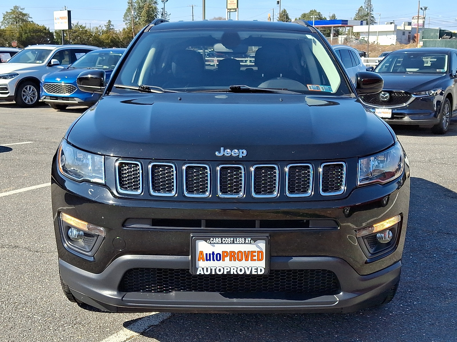 Used 2019 Jeep Compass Latitude image 2