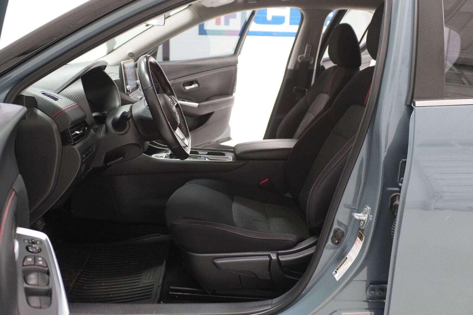 Used 2024 Nissan Sentra SR FWD image 8