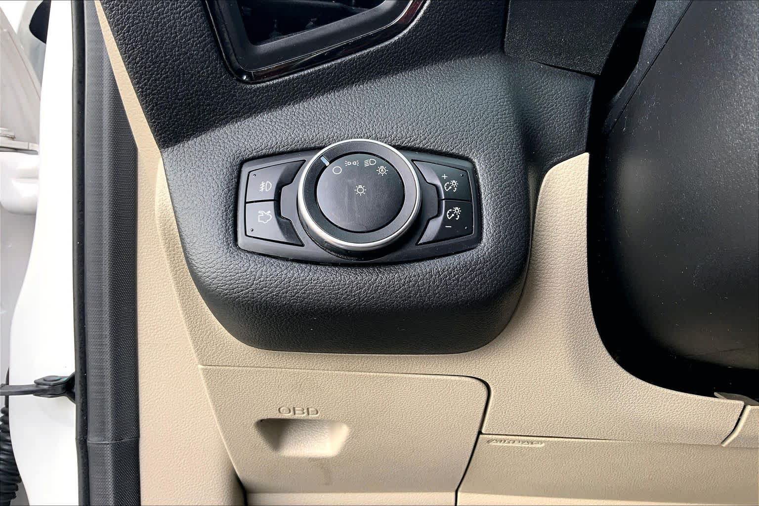 Used 2016 Ford Escape Titanium FWD image 33