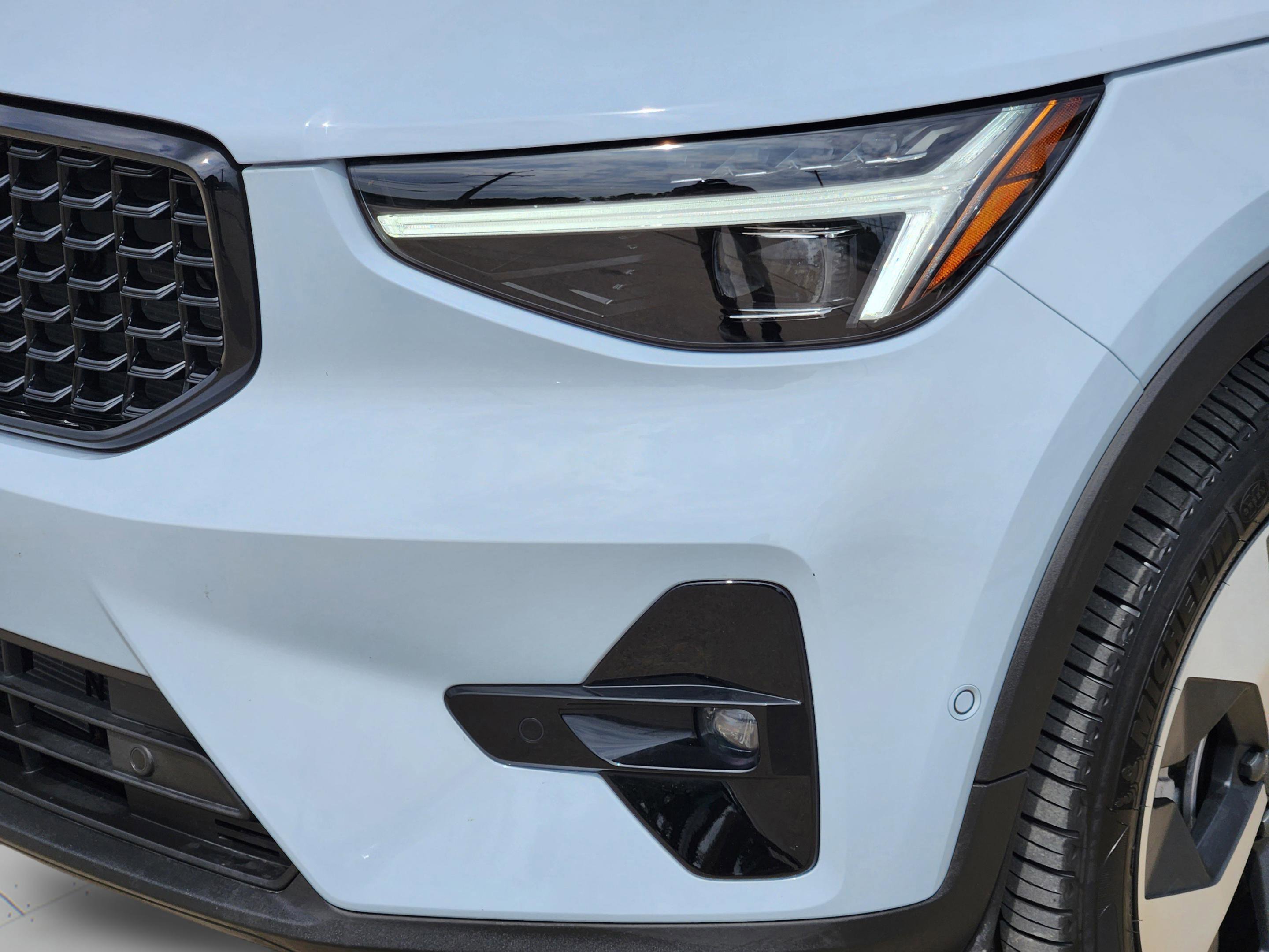 Used 2026 Volvo XC40 B5 Plus w/ Protection Package Premier AWD/4WD image 36