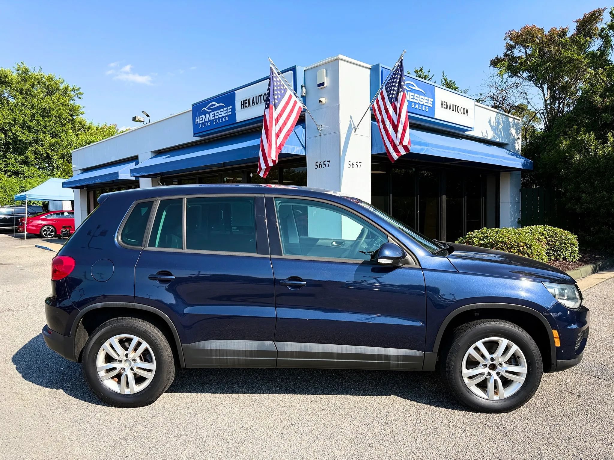 Used 2012 Volkswagen Tiguan LE FWD image 22