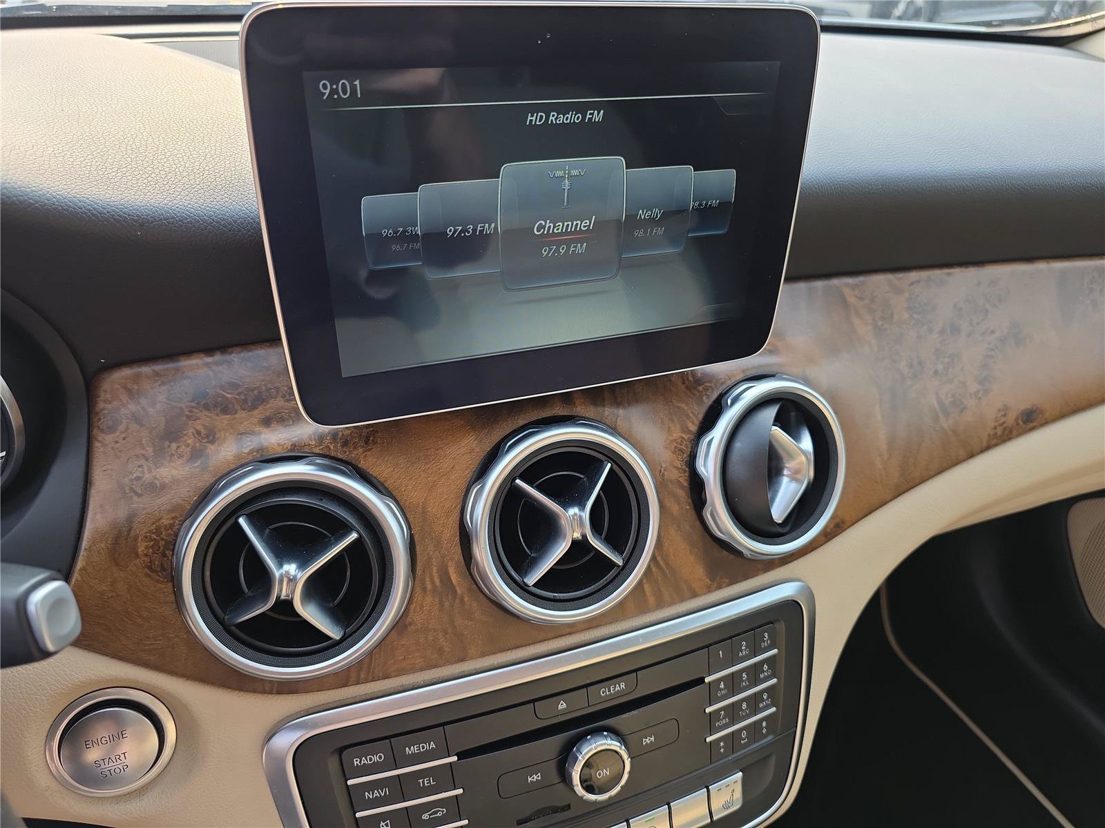 Used 2018 Mercedes-Benz GLA 250 image 24