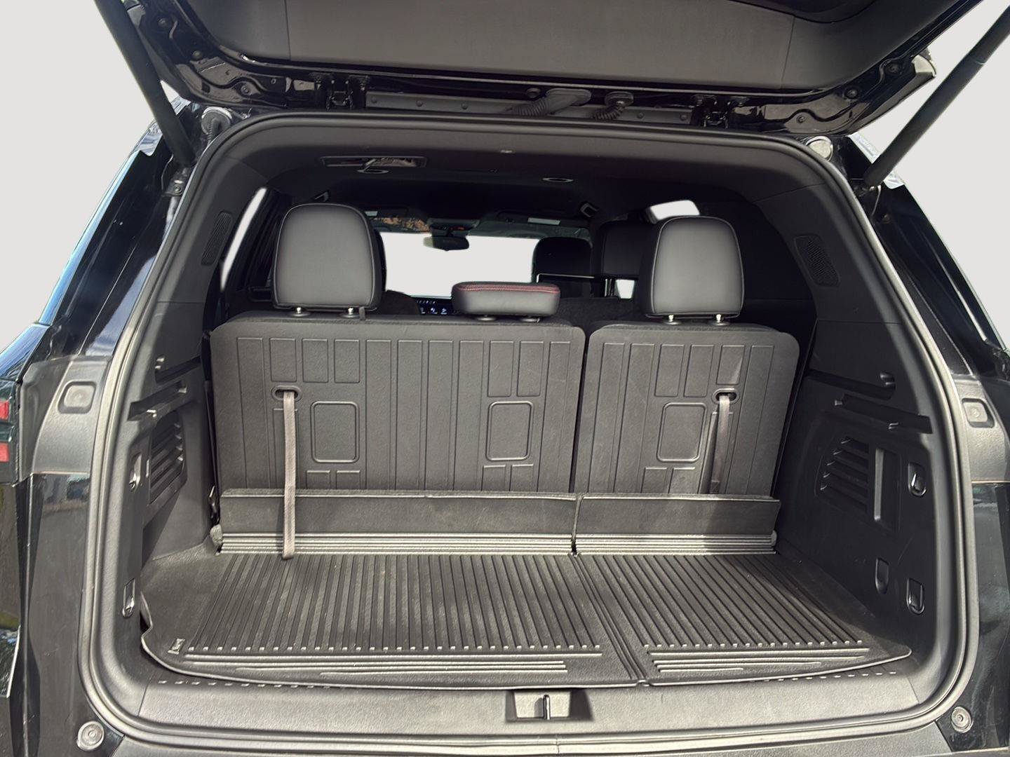 Used 2024 Chevrolet Traverse Z71 AWD/4WD image 23