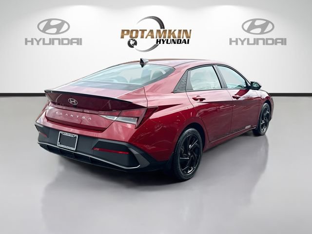 Certified 2026 Hyundai Elantra Sport FWD image 5