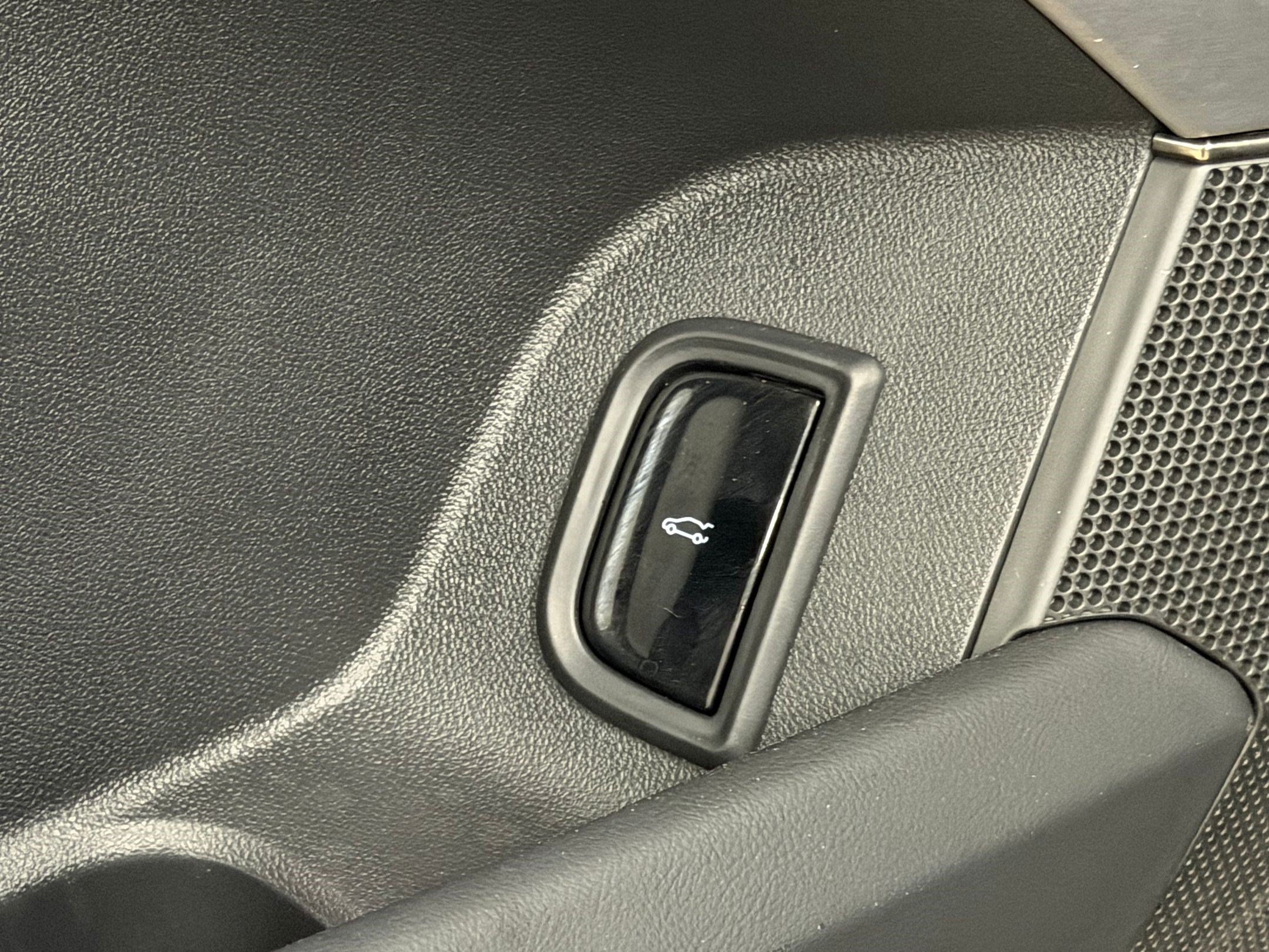 Certified 2024 Cadillac Lyriq Sport RWD image 19