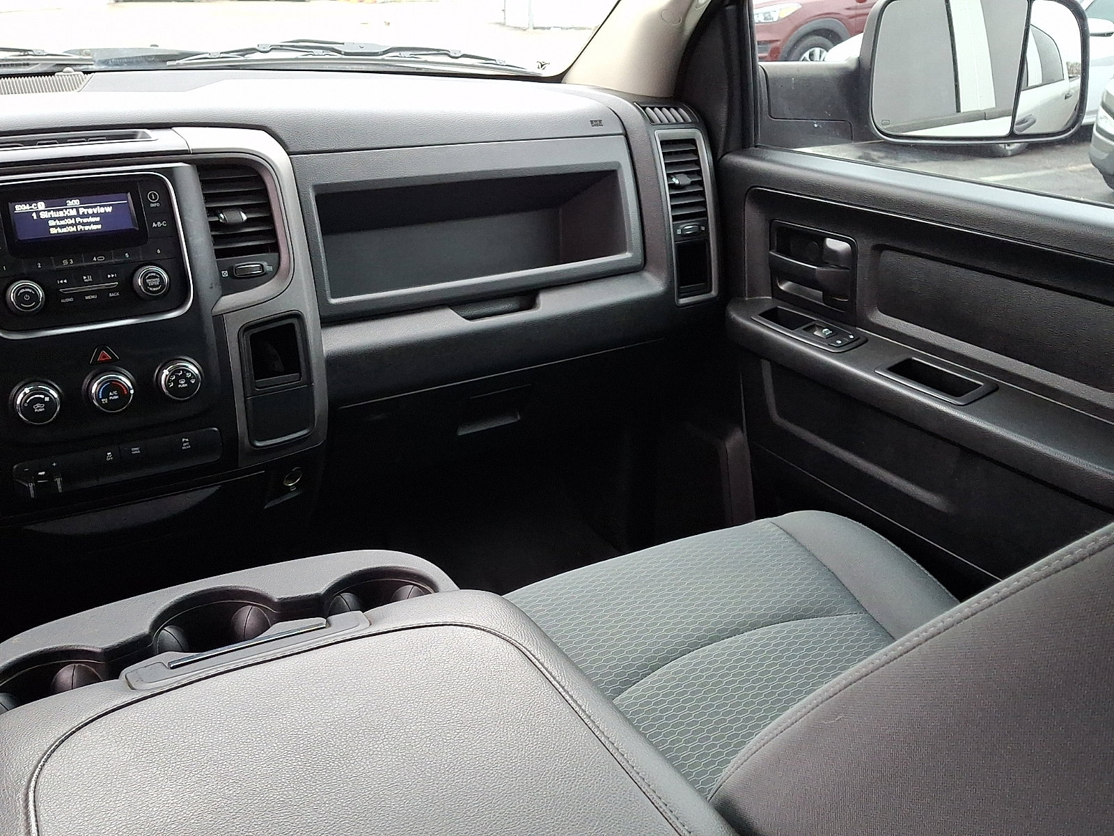 Used 2016 RAM 2500 Tradesman w/ Chrome Appearance Group image 16