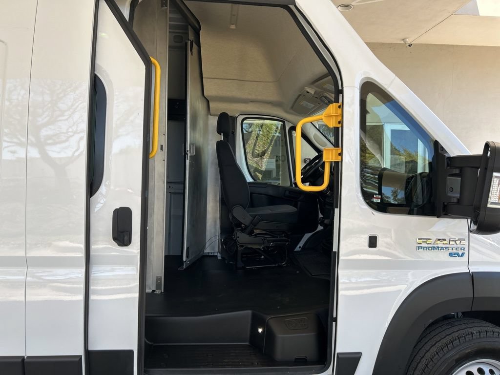 Used 2024 RAM ProMaster 3500 w/ Delivery Van Package FWD image 21