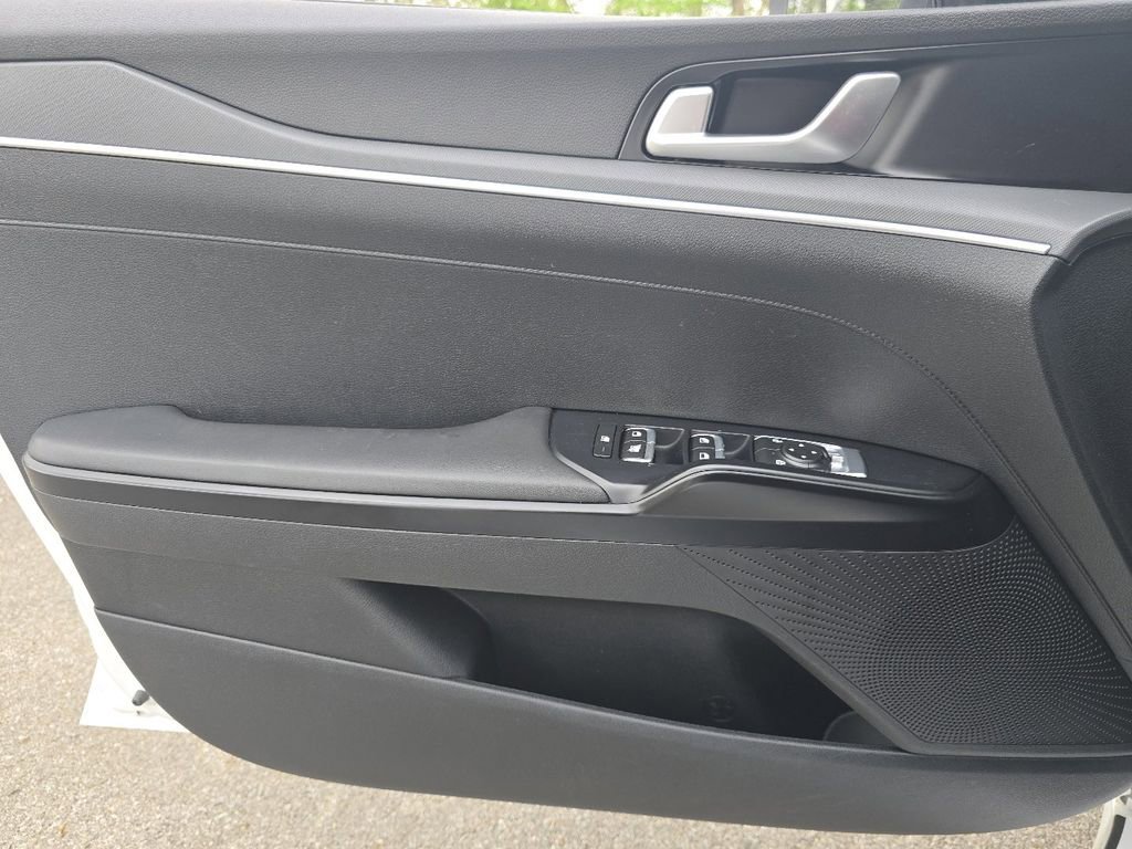 Used 2023 Kia K5 LXS image 24
