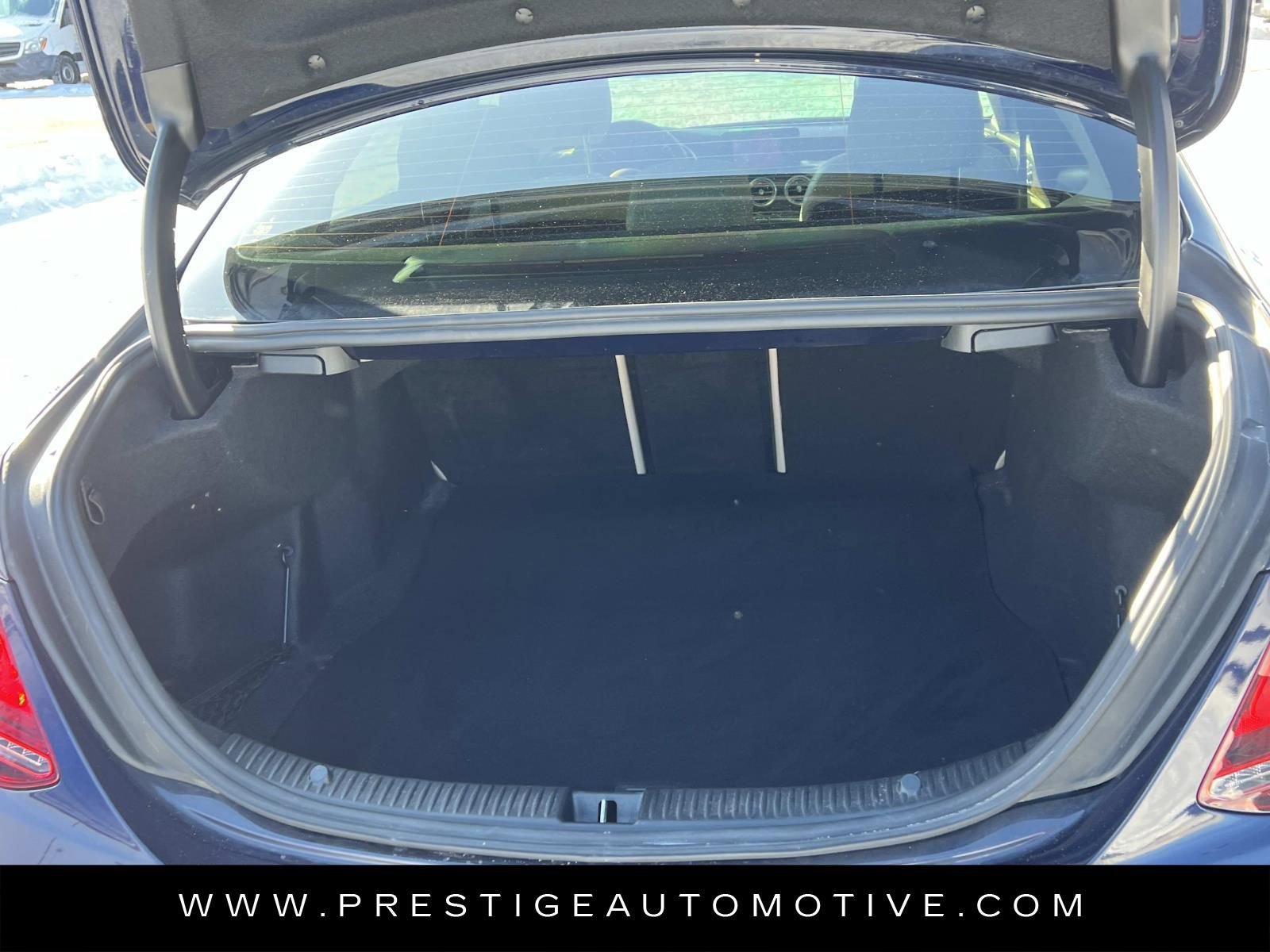 Used 2019 Mercedes-Benz C 300 4MATIC Sedan image 13