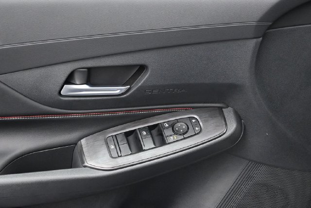 New 2026 Nissan Sentra SR w/ Floor Mat Package FWD image 17