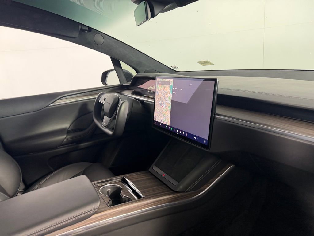 Used 2023 Tesla Model X image 29