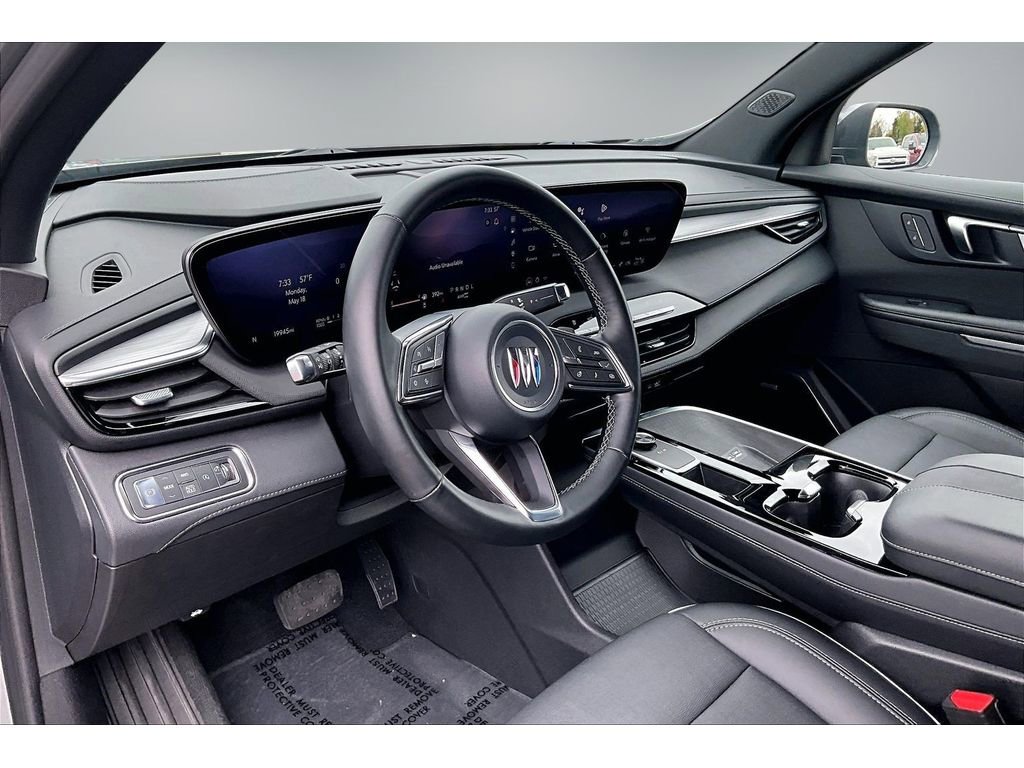 Used 2025 Buick Enclave Preferred AWD/4WD image 16