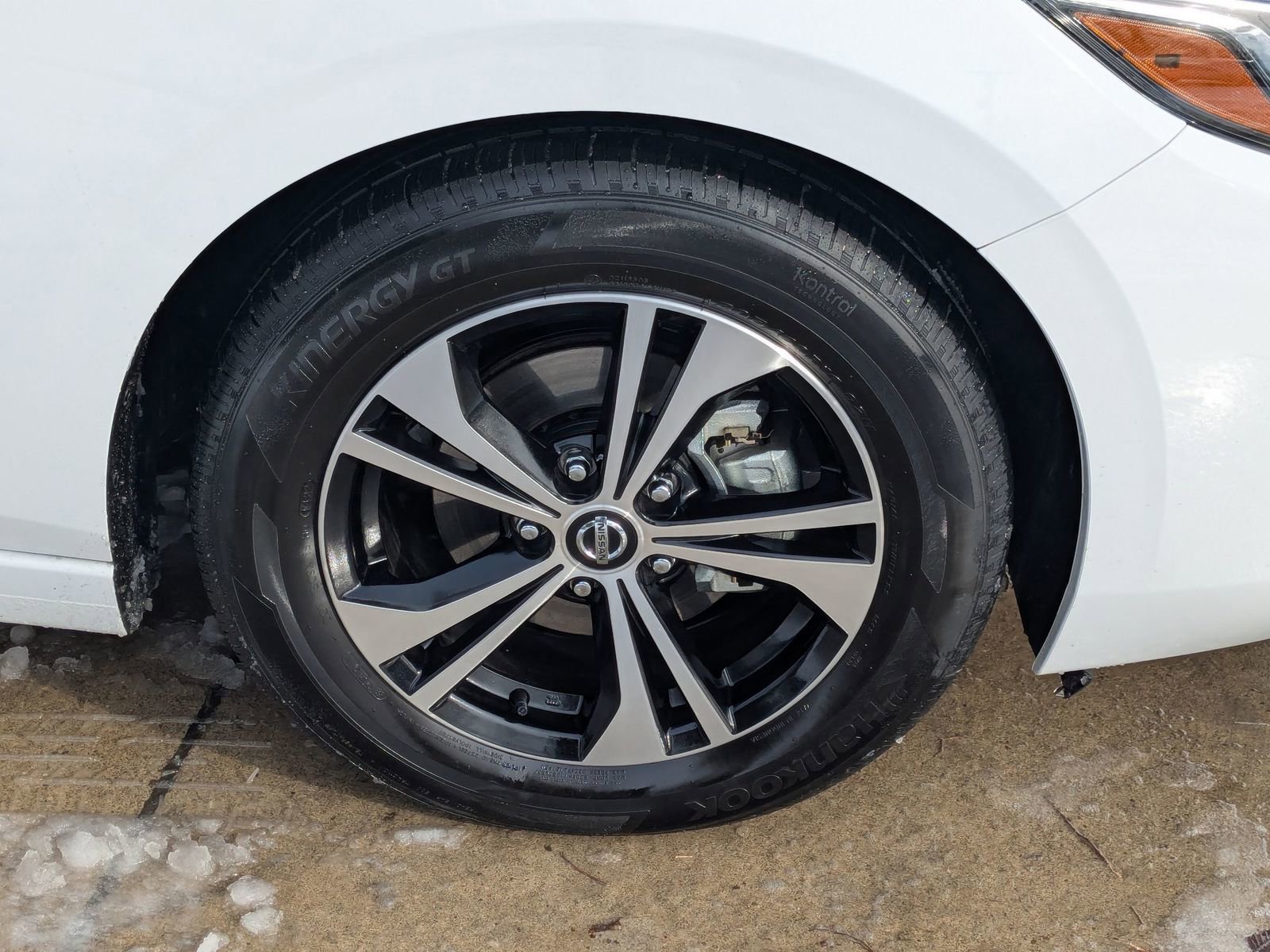 Certified 2022 Nissan Sentra SV w/ Trunk Package image 33